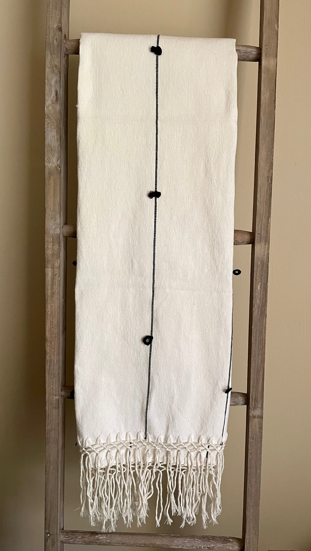 Sierra Natural/ Black Table Runner-Bed End